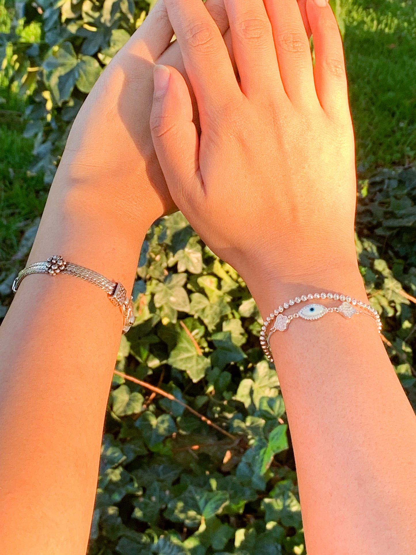 Boho Bracelet with Flower Embedded in Silver