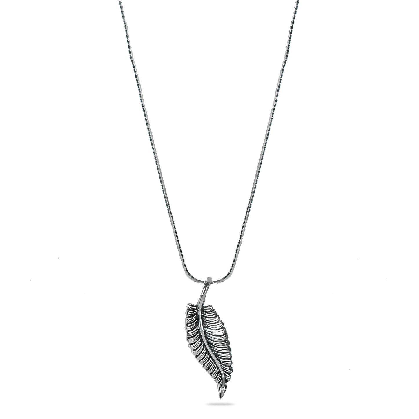 Leaf Of Hope Pendant Necklace in Silver